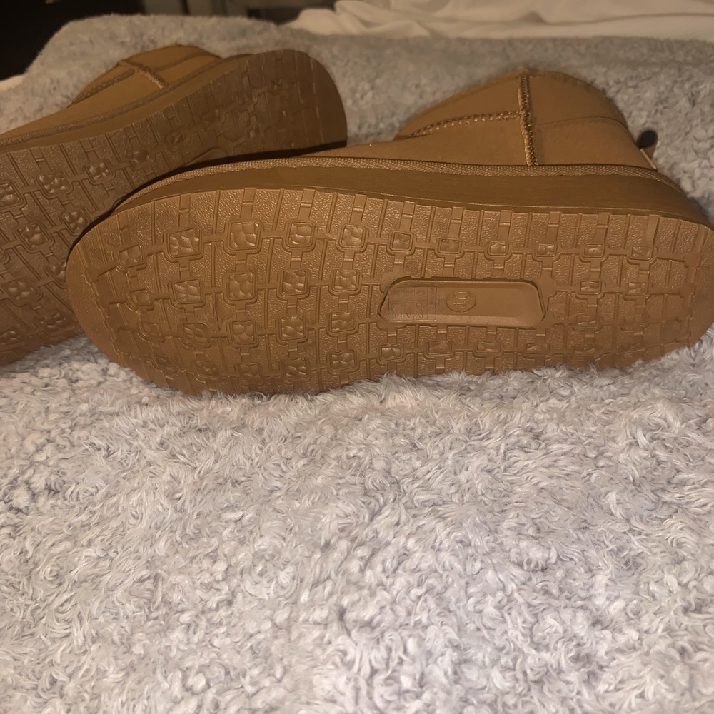 Women’s New Pull on Platform Short Boots Size 40/8 - Picture 5 of 7